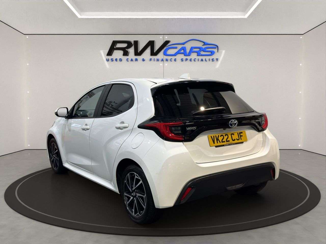 A 2022 TOYOTA YARIS 1.5 VVT-h Design Hatchback 5dr Petrol Hybrid E-CVT Euro 6 (s/s) (116 ps) A 2022 TOYOTA YARIS 1.5 VVT-h Design Hatchback 5dr Petrol Hybrid E-CVT Euro 6 (s/s) (116 ps)