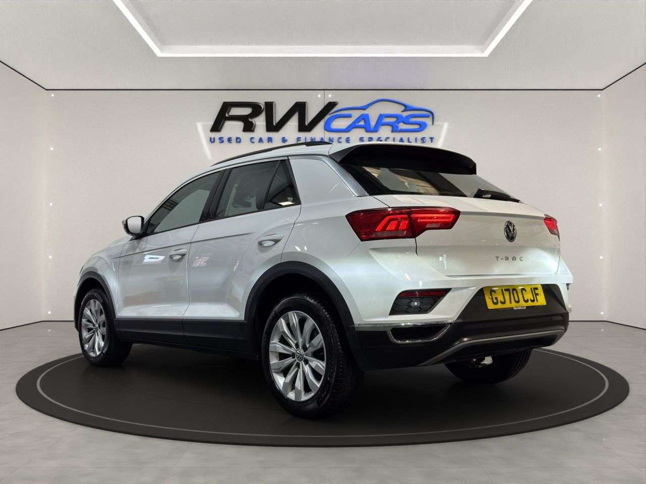 A 2020 VOLKSWAGEN T-ROC 1.0 TSI SE SUV 5dr Petrol Manual Euro 6 (s/s) (110 ps) A 2020 VOLKSWAGEN T-ROC 1.0 TSI SE SUV 5dr Petrol Manual Euro 6 (s/s) (110 ps)