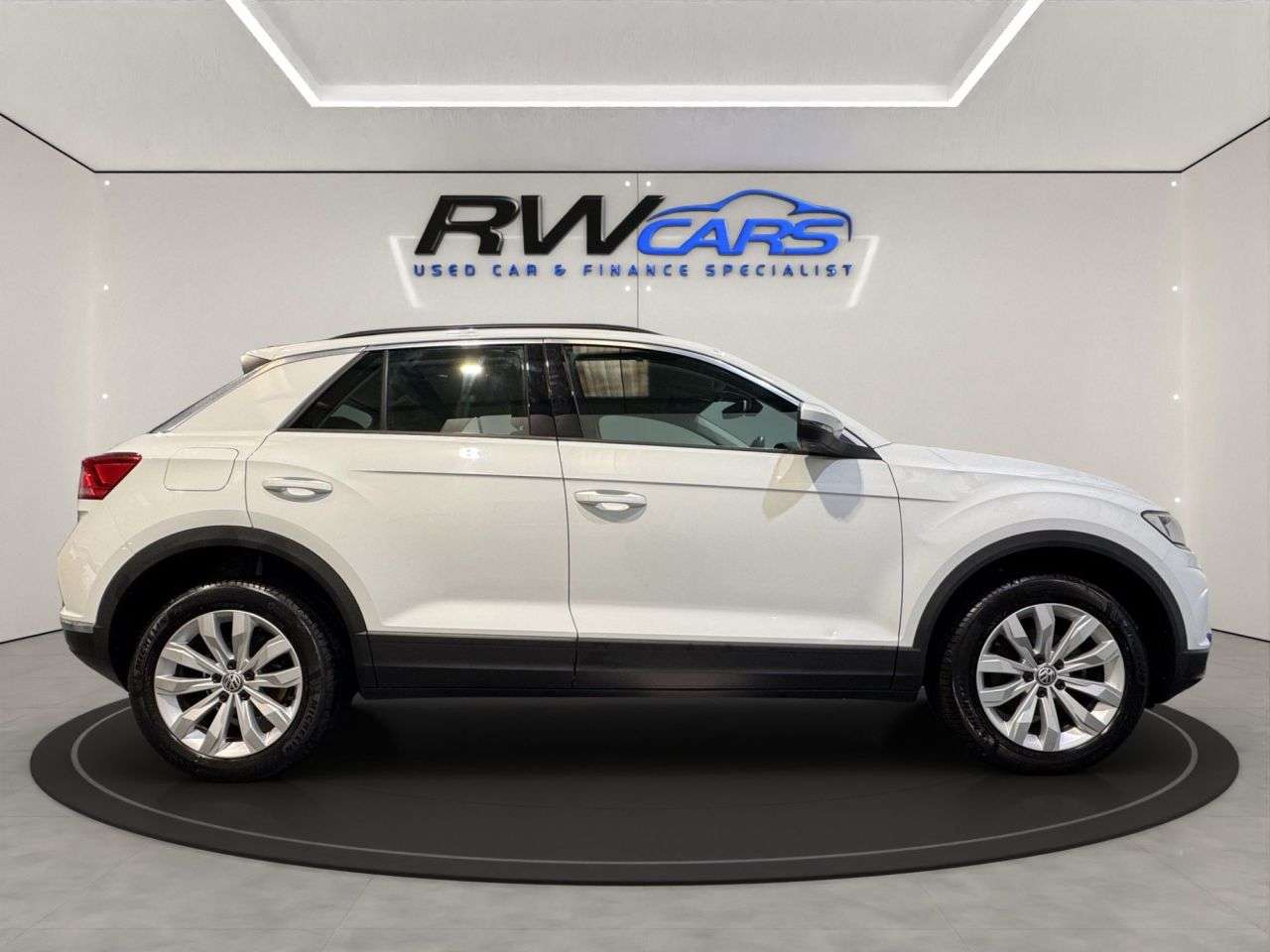 2020 VOLKSWAGEN T-ROC 2020 VOLKSWAGEN T-ROC