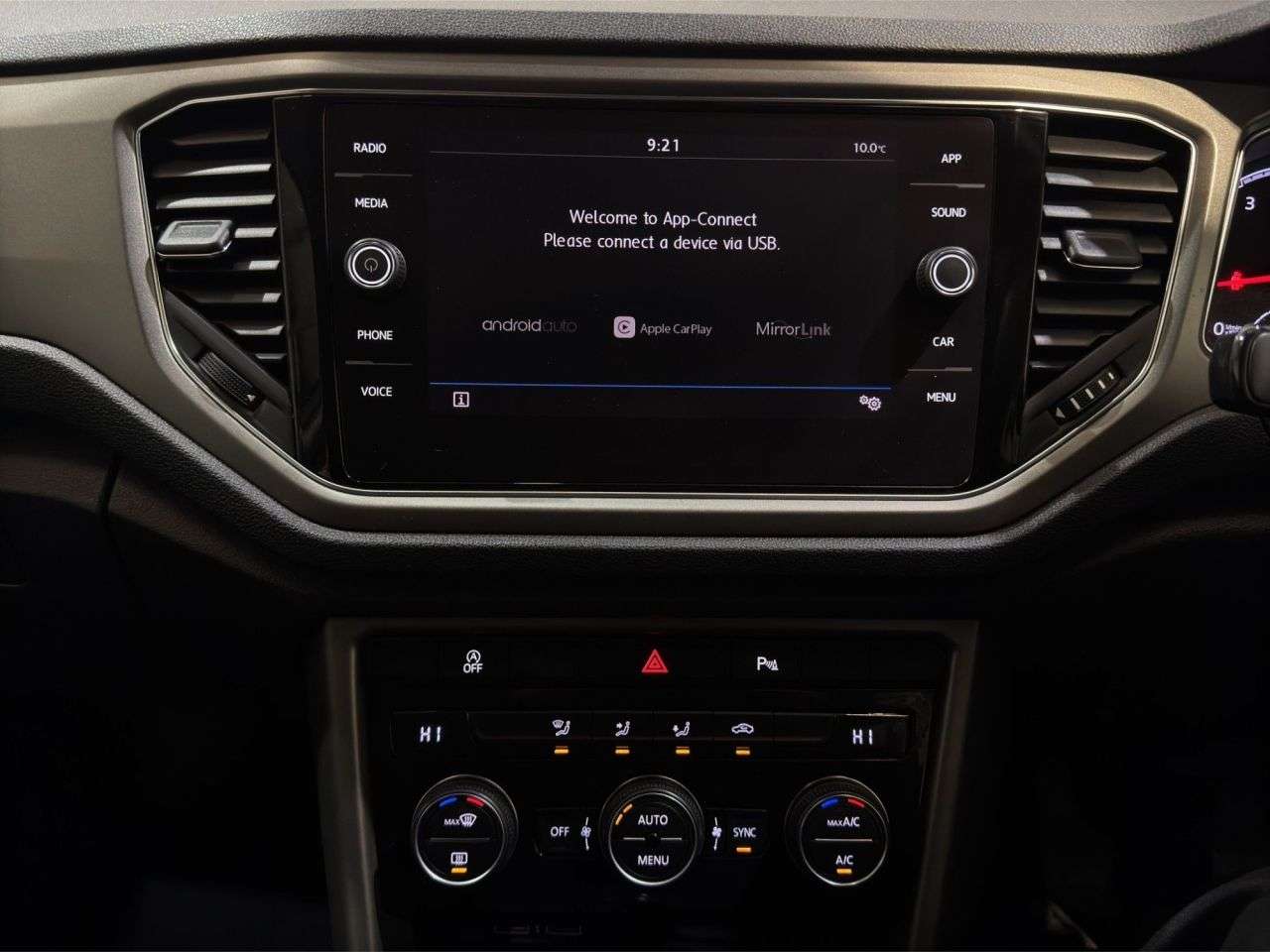 2020 VOLKSWAGEN T-ROC 2020 VOLKSWAGEN T-ROC