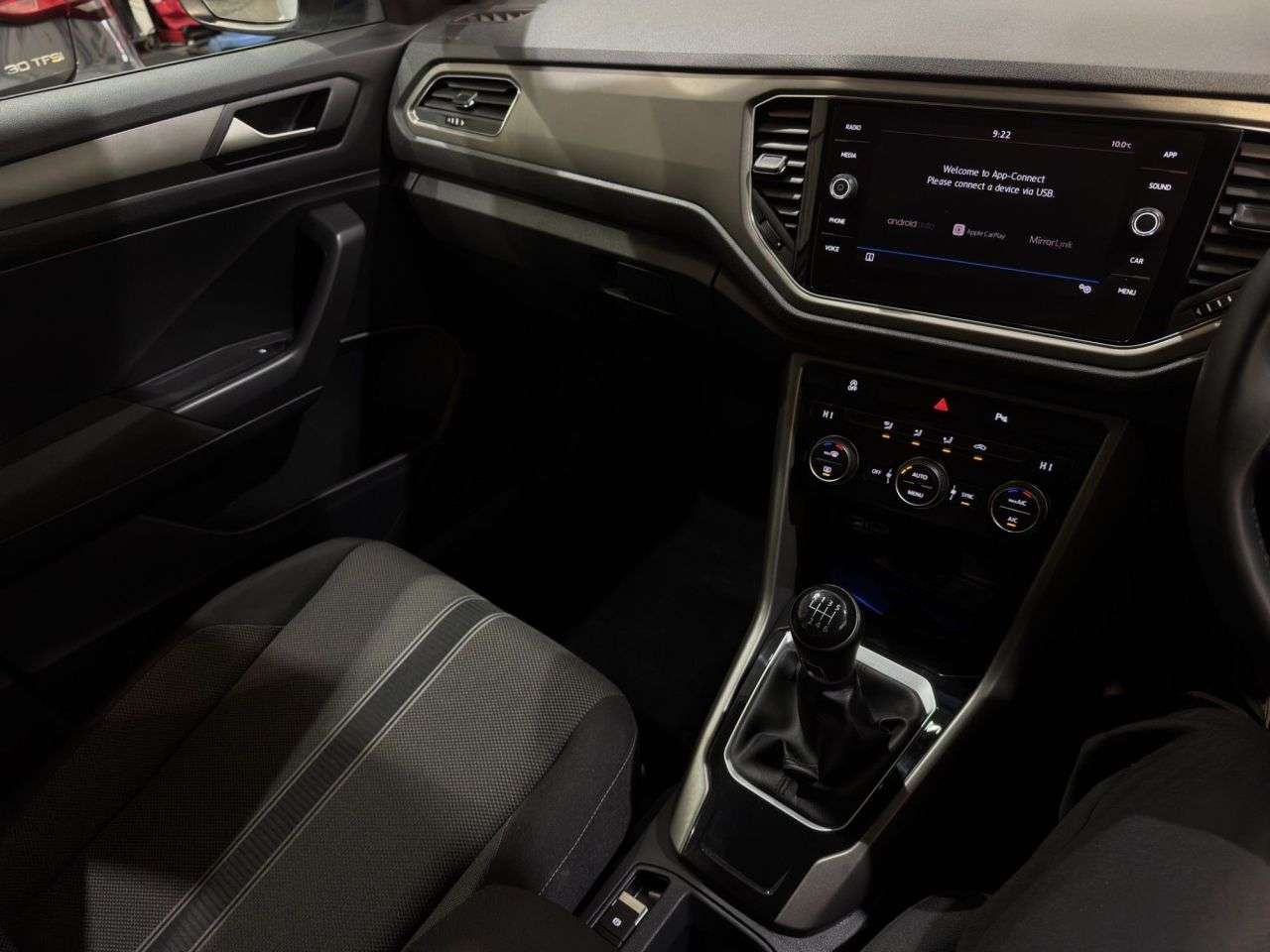 2020 VOLKSWAGEN T-ROC 2020 VOLKSWAGEN T-ROC