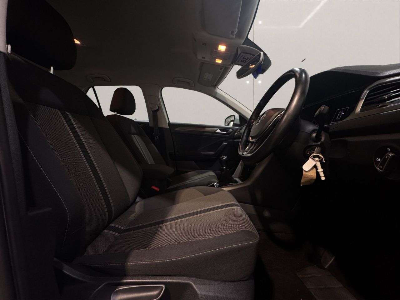 2020 VOLKSWAGEN T-ROC 2020 VOLKSWAGEN T-ROC