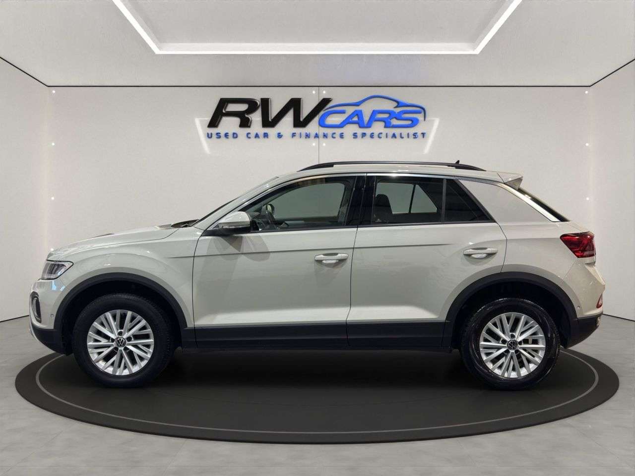 A 2023 VOLKSWAGEN T-ROC 1.5 TSI Life SUV 5dr Petrol Manual Euro 6 (s/s) (150 ps) A 2023 VOLKSWAGEN T-ROC 1.5 TSI Life SUV 5dr Petrol Manual Euro 6 (s/s) (150 ps)