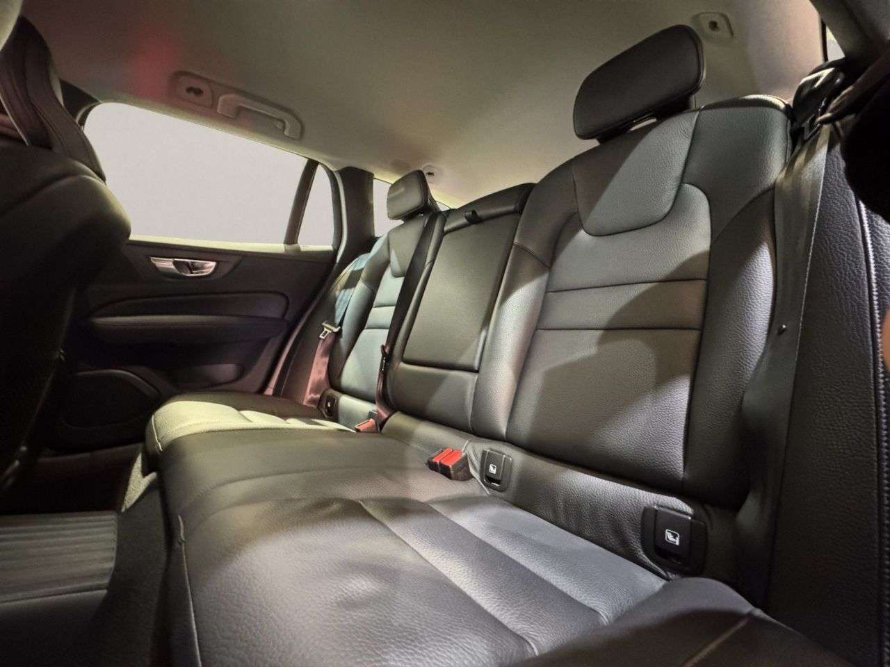 2022 VOLVO V60 2022 VOLVO V60