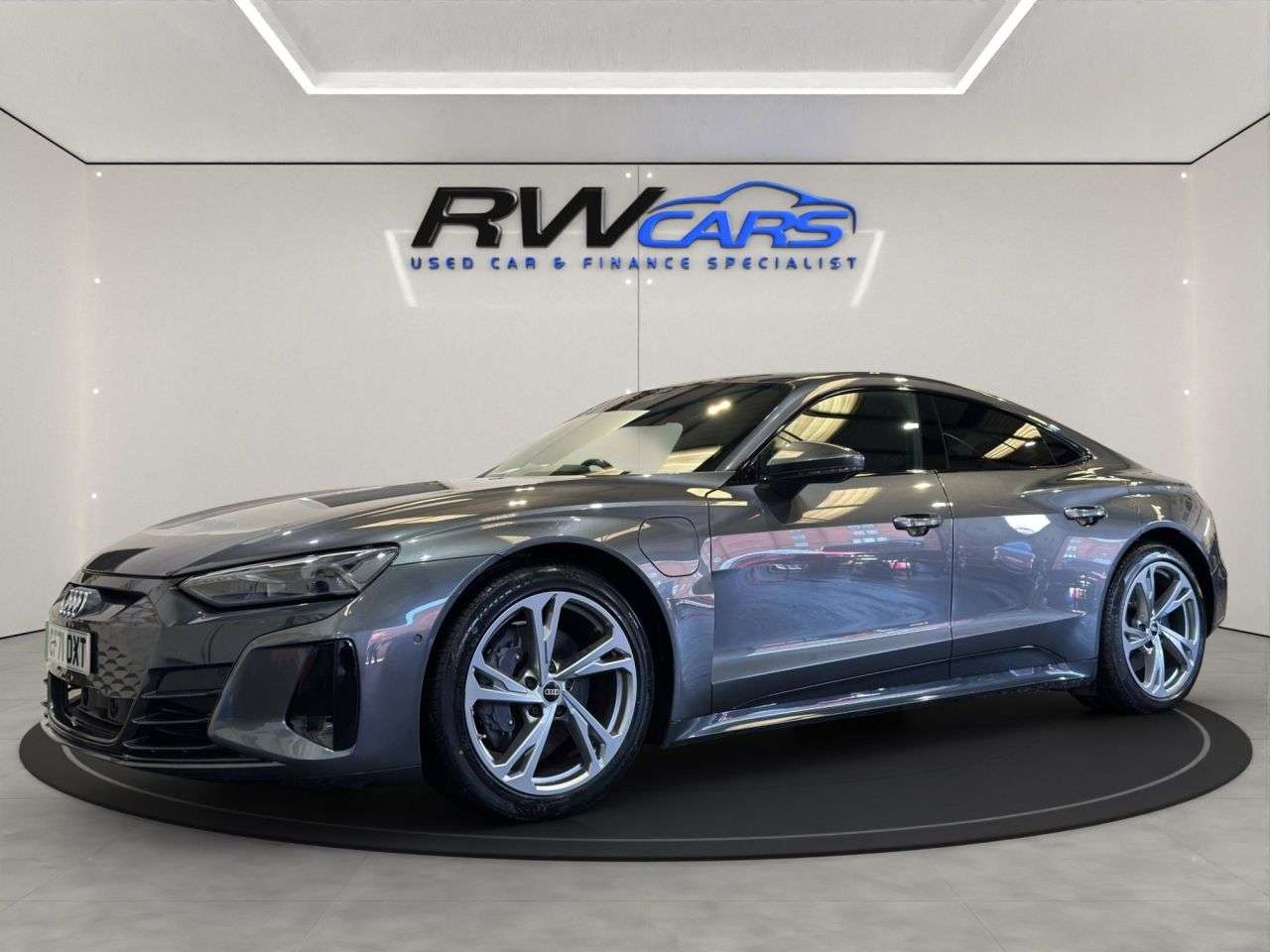 A 2021 AUDI E-TRON GT 93.4kWh Saloon 4dr Electric Auto quattro (476 ps) A 2021 AUDI E-TRON GT 93.4kWh Saloon 4dr Electric Auto quattro (476 ps)