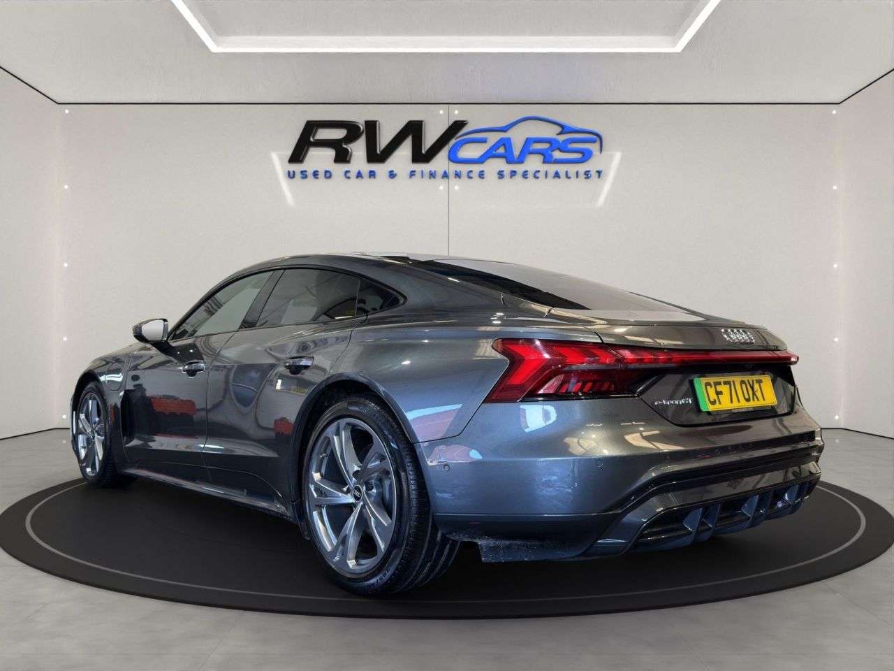 A 2021 AUDI E-TRON GT 93.4kWh Saloon 4dr Electric Auto quattro (476 ps) A 2021 AUDI E-TRON GT 93.4kWh Saloon 4dr Electric Auto quattro (476 ps)