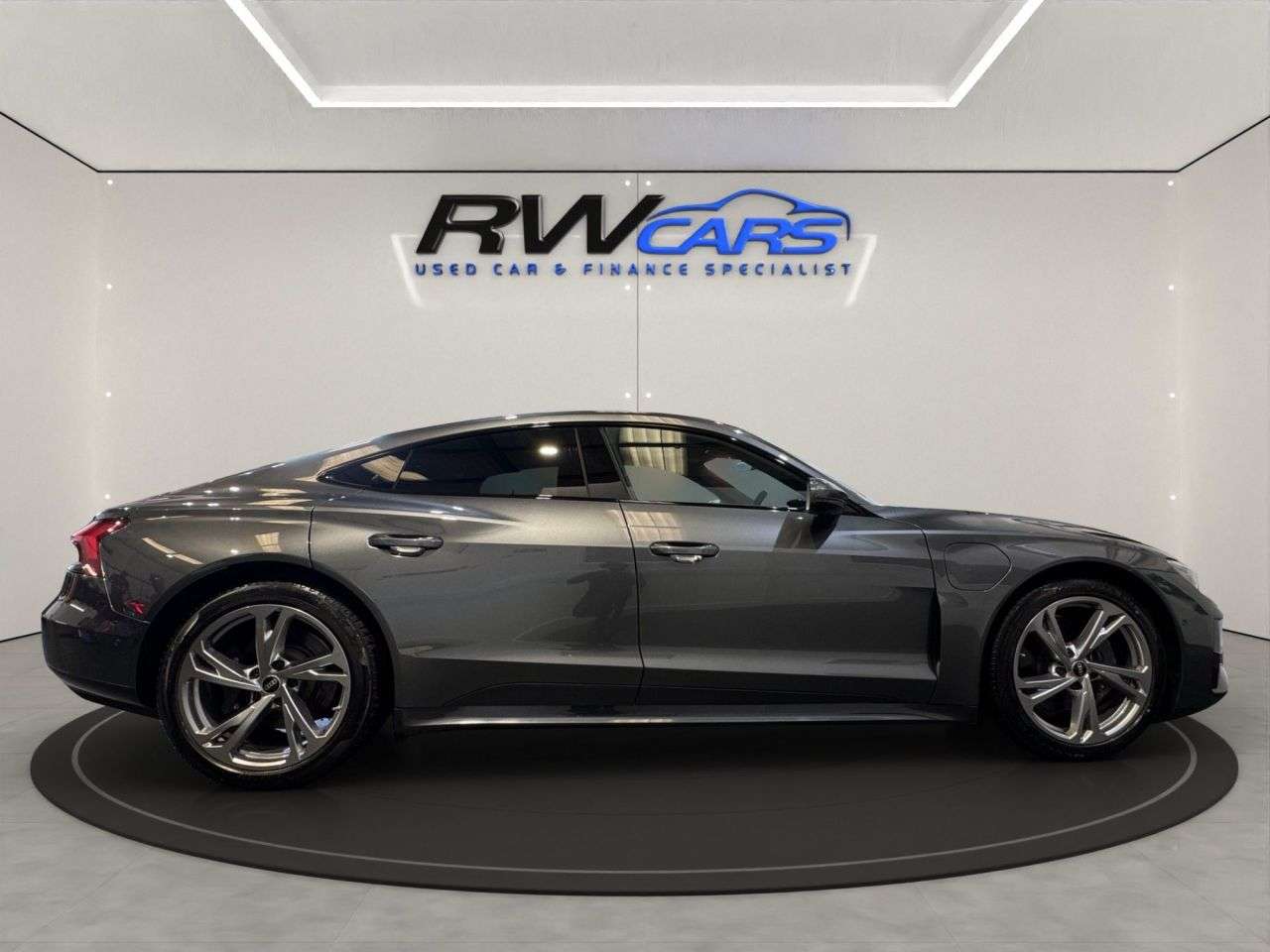 2021 AUDI E-TRON GT 2021 AUDI E-TRON GT