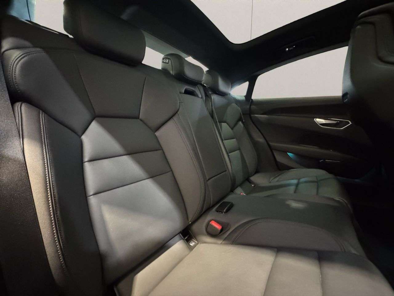 2021 AUDI E-TRON GT 2021 AUDI E-TRON GT