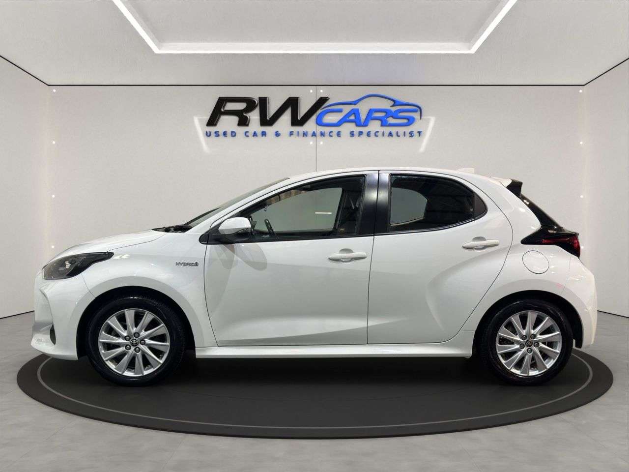 A 2021 TOYOTA YARIS 1.5 VVT-h Icon Hatchback 5dr Petrol Hybrid E-CVT Euro 6 (s/s) (116 ps) A 2021 TOYOTA YARIS 1.5 VVT-h Icon Hatchback 5dr Petrol Hybrid E-CVT Euro 6 (s/s) (116 ps)