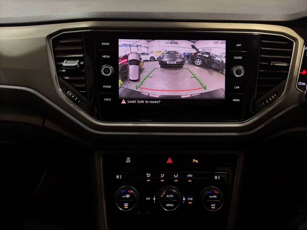 2020 VOLKSWAGEN T-ROC 2020 VOLKSWAGEN T-ROC