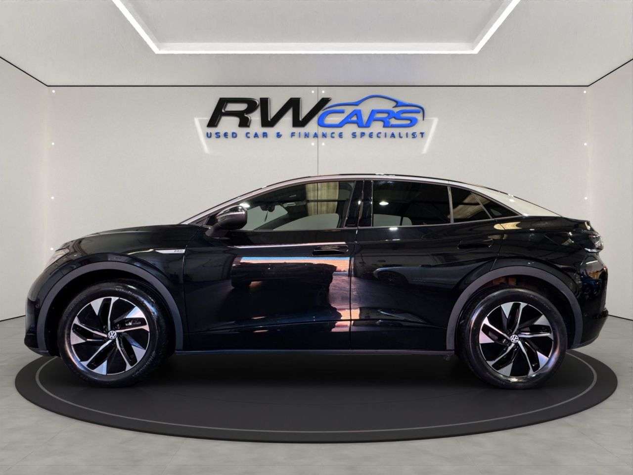 A 2022 VOLKSWAGEN ID.5 Pro 77kWh Style SUV 5dr Electric Auto (174 ps) A 2022 VOLKSWAGEN ID.5 Pro 77kWh Style SUV 5dr Electric Auto (174 ps)