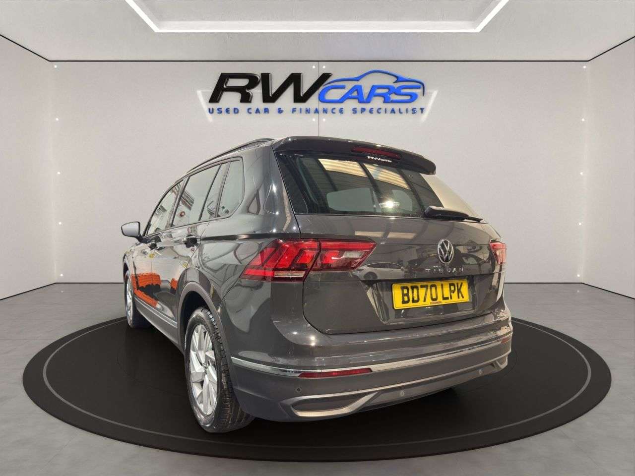 A 2021 VOLKSWAGEN TIGUAN 1.5 TSI Life SUV 5dr Petrol DSG Euro 6 (s/s) (150 ps) A 2021 VOLKSWAGEN TIGUAN 1.5 TSI Life SUV 5dr Petrol DSG Euro 6 (s/s) (150 ps)