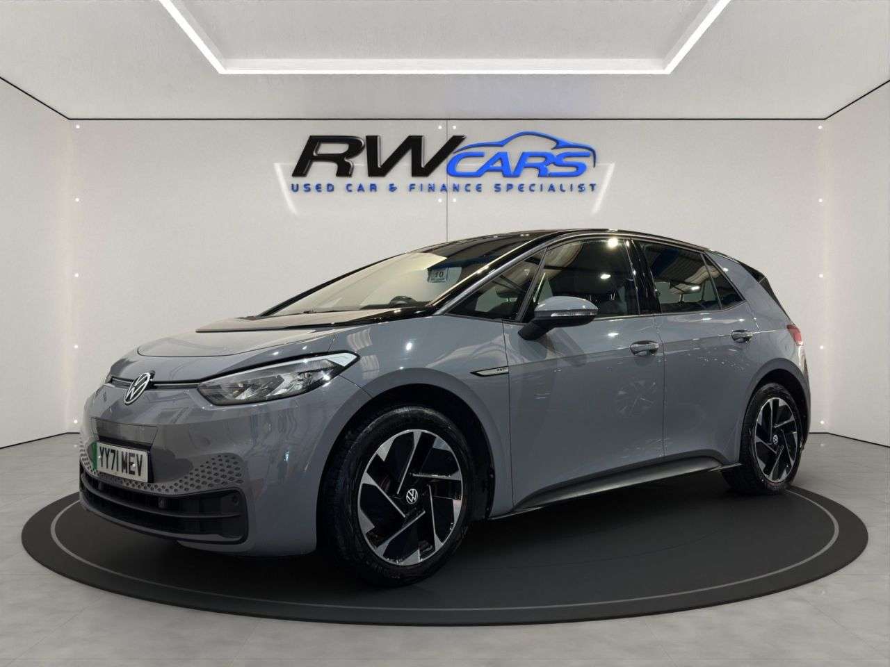 A 2021 VOLKSWAGEN ID.3 Pro 58kWh Life Hatchback 5dr Electric Auto (145 ps) A 2021 VOLKSWAGEN ID.3 Pro 58kWh Life Hatchback 5dr Electric Auto (145 ps)