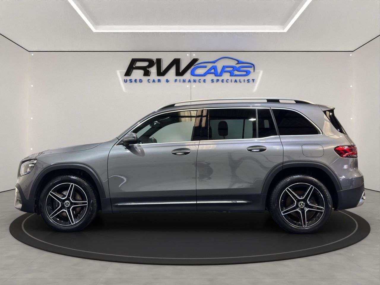 A 2023 MERCEDES-BENZ GLB 1.3 GLB200 AMG Line (Executive) SUV 5dr Petrol 7G-DCT Euro 6 (s/s) (163 ps) A 2023 MERCEDES-BENZ GLB 1.3 GLB200 AMG Line (Executive) SUV 5dr Petrol 7G-DCT Euro 6 (s/s) (163 ps)