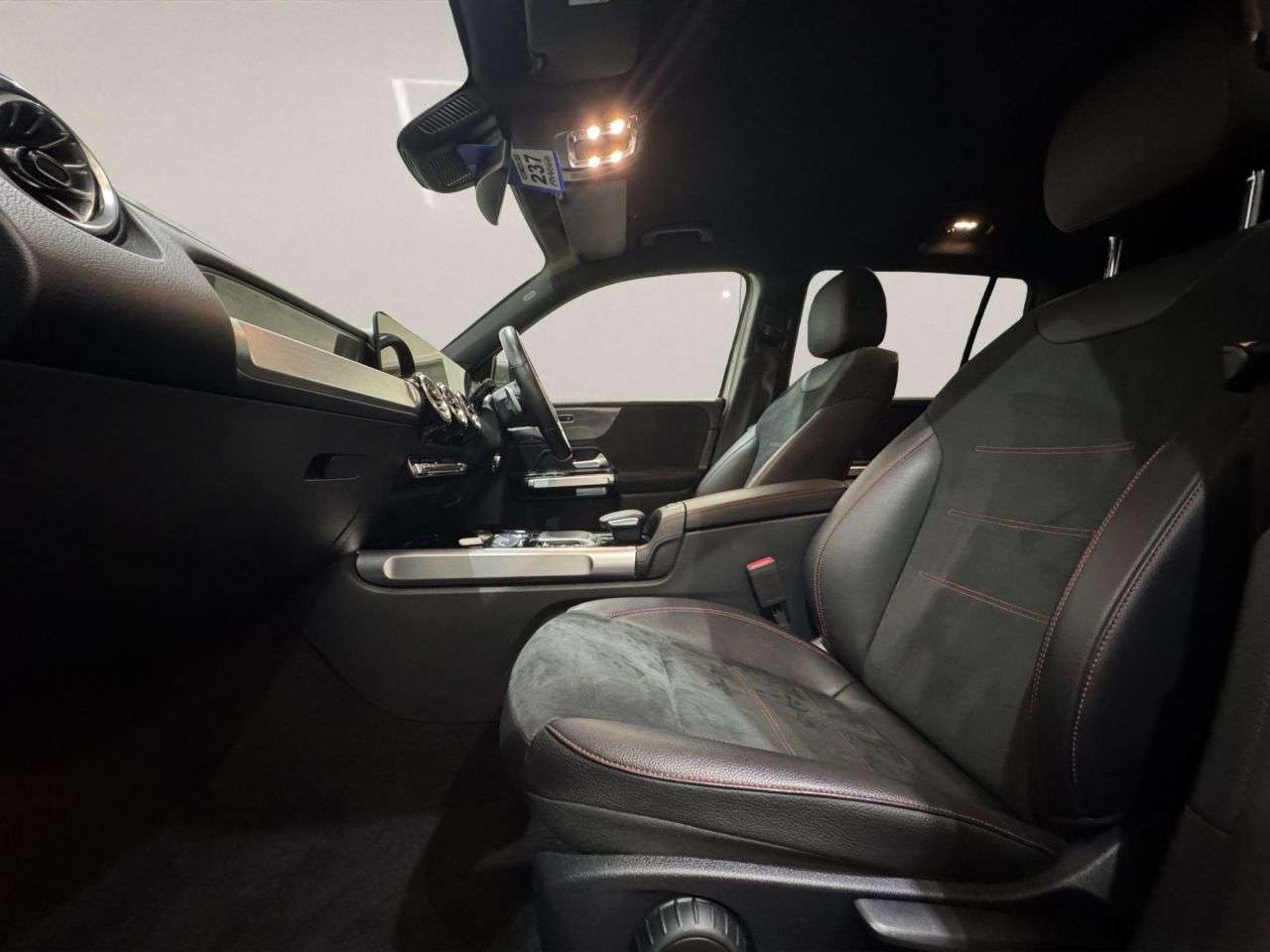 2023 MERCEDES-BENZ GLB 2023 MERCEDES-BENZ GLB