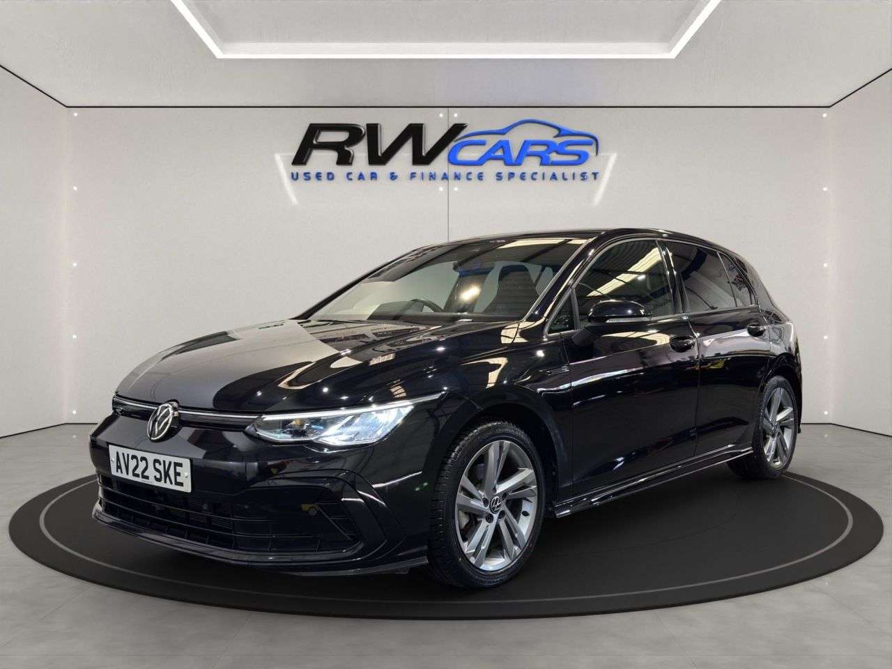 A 2022 VOLKSWAGEN GOLF 1.5 eTSI MHEV R-Line Hatchback 5dr Petrol Hybrid DSG Euro 6 (s/s) (150 ps) A 2022 VOLKSWAGEN GOLF 1.5 eTSI MHEV R-Line Hatchback 5dr Petrol Hybrid DSG Euro 6 (s/s) (150 ps)