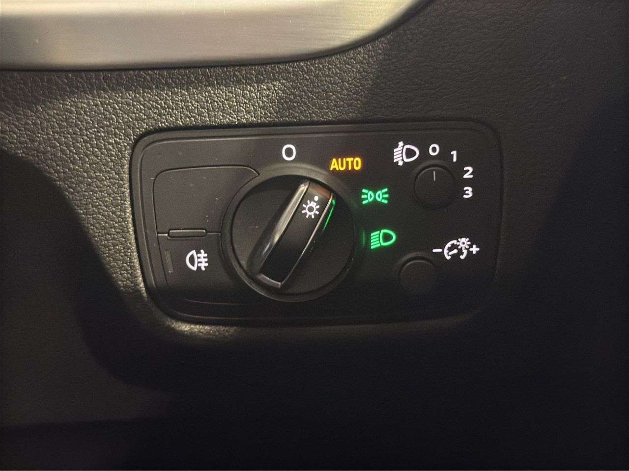 2018 AUDI Q2 2018 AUDI Q2