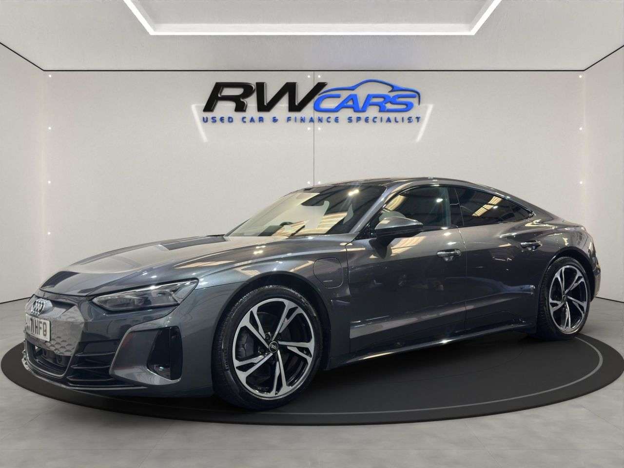 A 2021 AUDI E-TRON GT 93.4kWh Saloon 4dr Electric Auto quattro (476 ps) A 2021 AUDI E-TRON GT 93.4kWh Saloon 4dr Electric Auto quattro (476 ps)