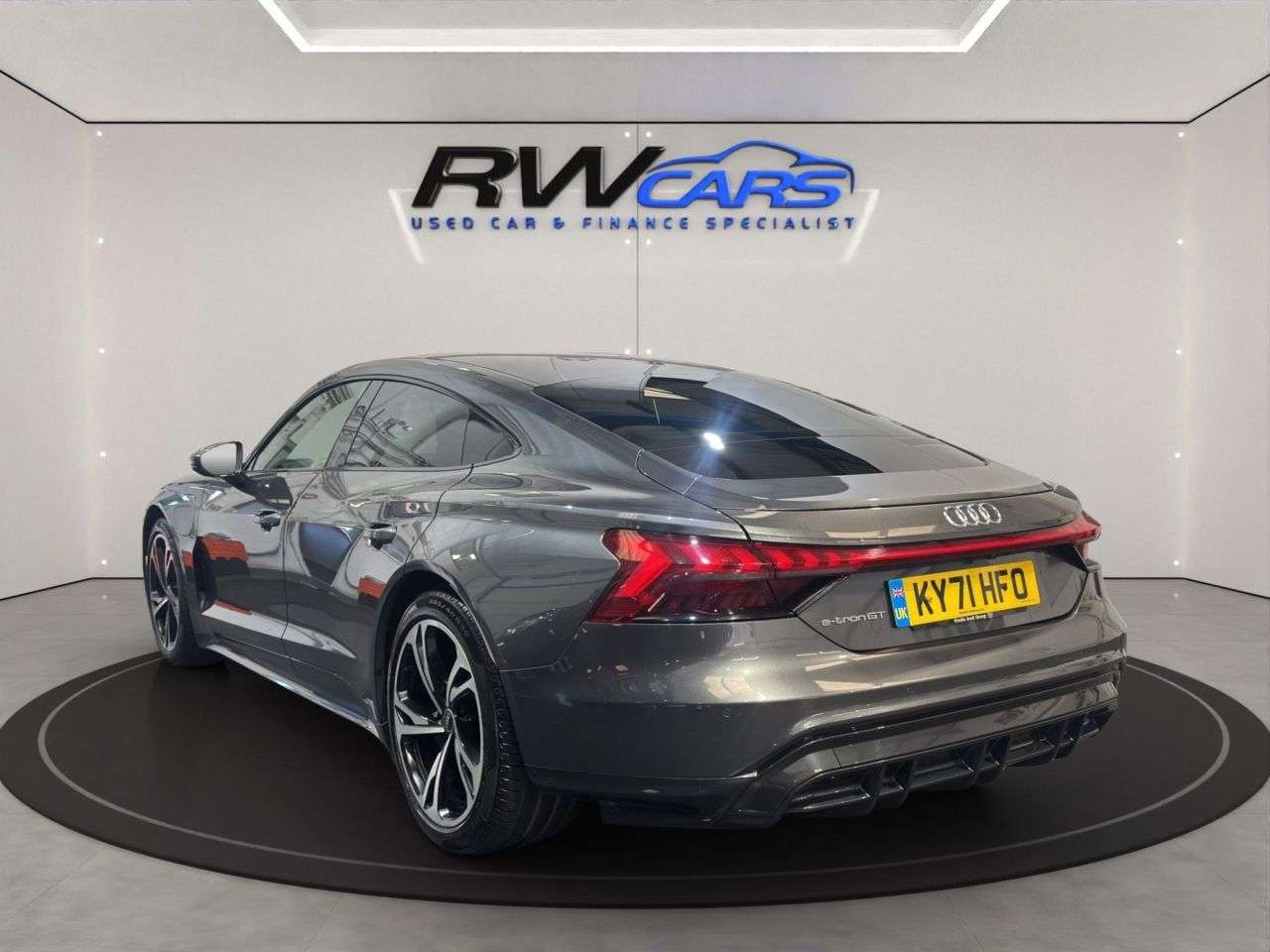 A 2021 AUDI E-TRON GT 93.4kWh Saloon 4dr Electric Auto quattro (476 ps) A 2021 AUDI E-TRON GT 93.4kWh Saloon 4dr Electric Auto quattro (476 ps)