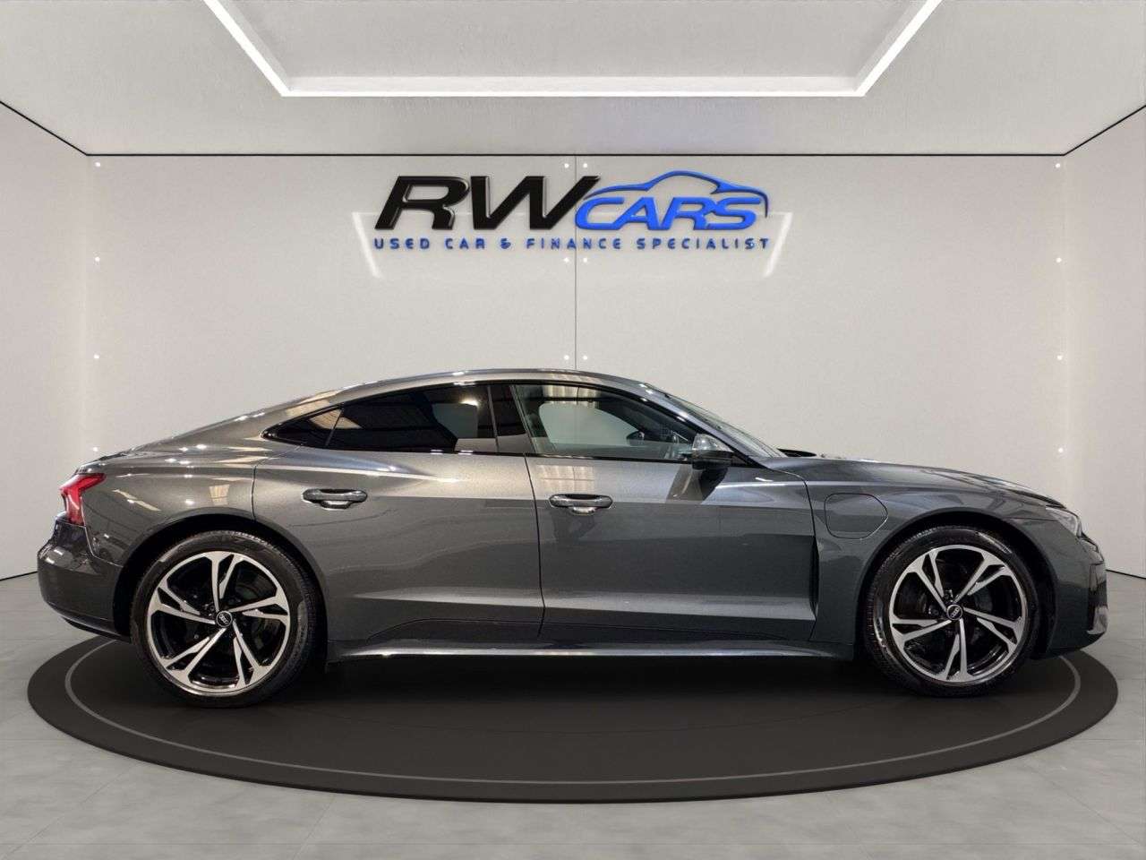 2021 AUDI E-TRON GT 2021 AUDI E-TRON GT