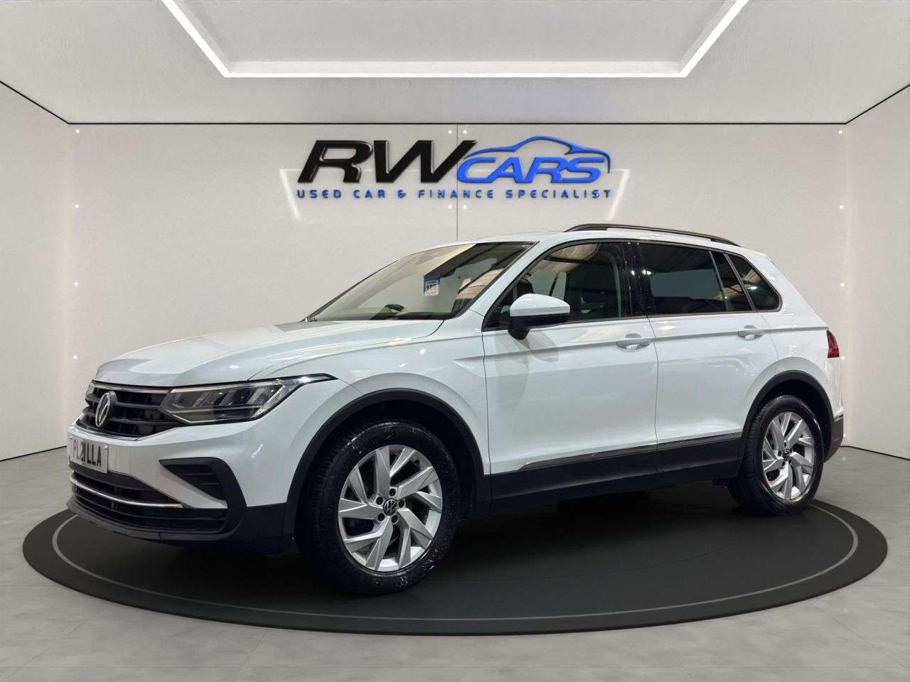 A 2021 VOLKSWAGEN TIGUAN 1.5 TSI Life SUV 5dr Petrol DSG Euro 6 (s/s) (150 ps) A 2021 VOLKSWAGEN TIGUAN 1.5 TSI Life SUV 5dr Petrol DSG Euro 6 (s/s) (150 ps)