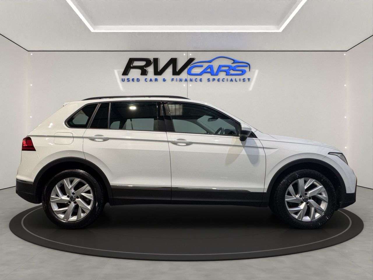 2021 VOLKSWAGEN TIGUAN 2021 VOLKSWAGEN TIGUAN