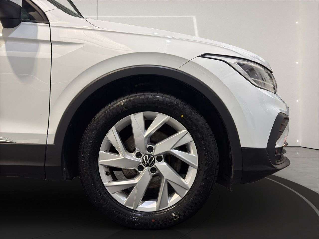 2021 VOLKSWAGEN TIGUAN 2021 VOLKSWAGEN TIGUAN