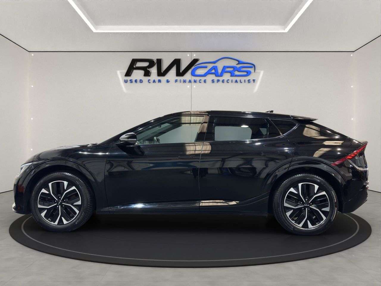 A 2023 KIA EV6 77.4kWh GT-Line Hatchback 5dr Electric Auto (225 bhp) A 2023 KIA EV6 77.4kWh GT-Line Hatchback 5dr Electric Auto (225 bhp)