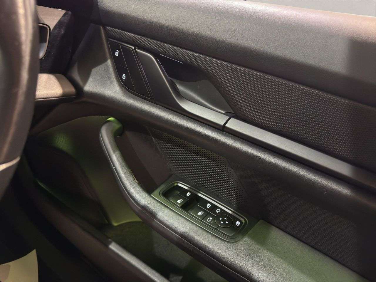 2021 PORSCHE TAYCAN 2021 PORSCHE TAYCAN