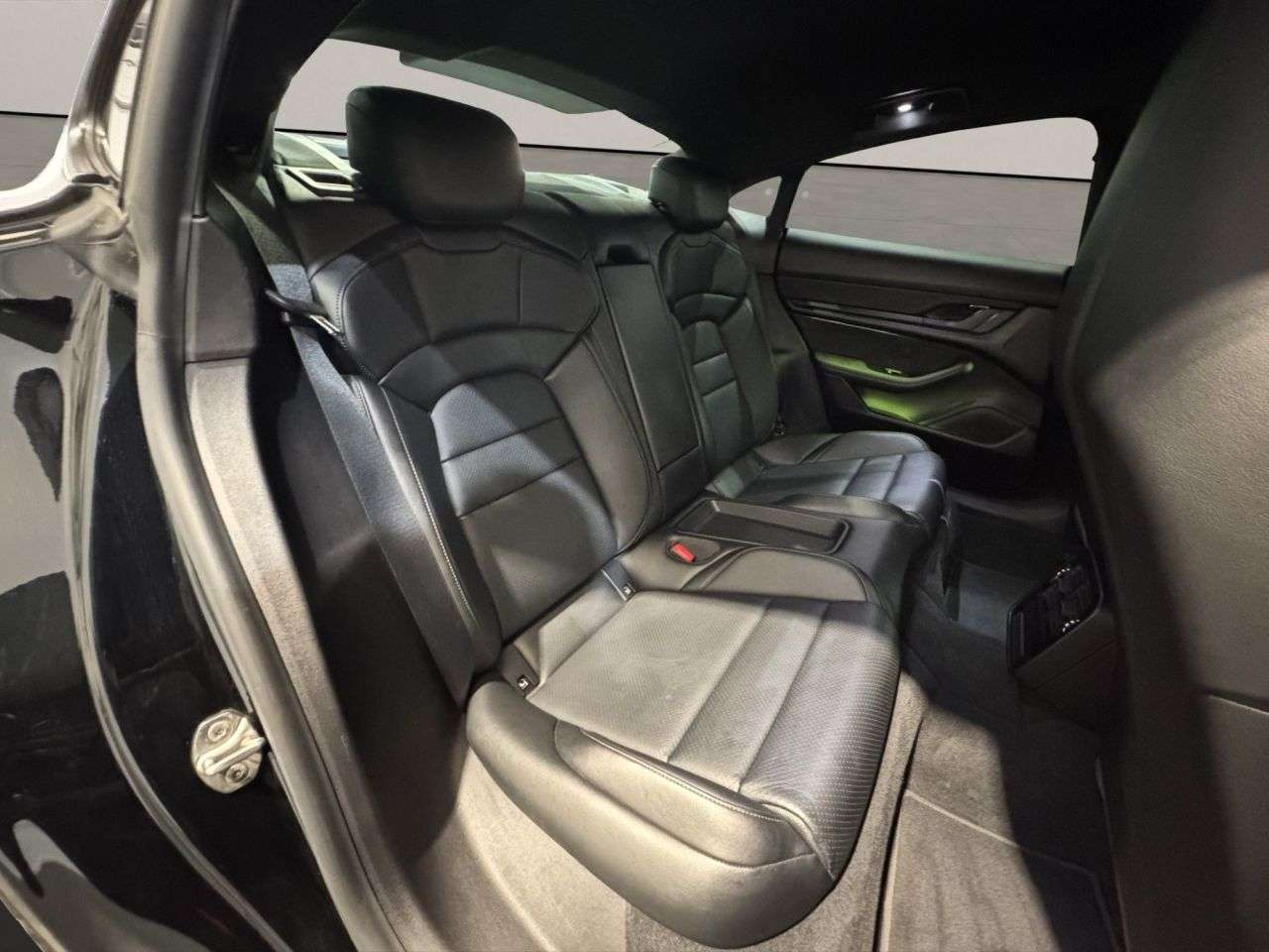 2021 PORSCHE TAYCAN 2021 PORSCHE TAYCAN