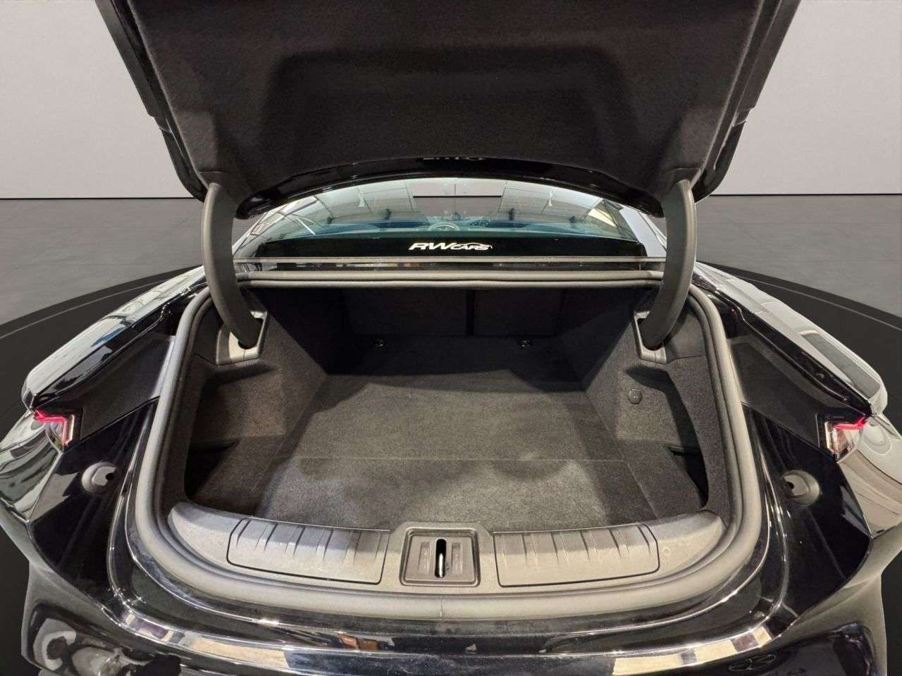 2021 PORSCHE TAYCAN 2021 PORSCHE TAYCAN