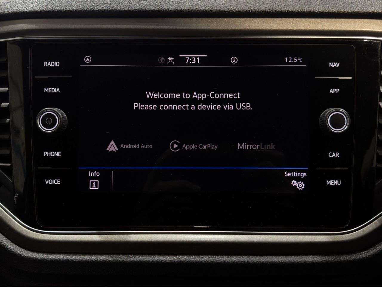 2022 VOLKSWAGEN T-ROC 2022 VOLKSWAGEN T-ROC