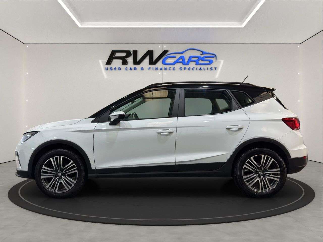 A 2022 SEAT ARONA 1.0 TSI SE Technology SUV 5dr Petrol DSG Euro 6 (s/s) (110 ps) A 2022 SEAT ARONA 1.0 TSI SE Technology SUV 5dr Petrol DSG Euro 6 (s/s) (110 ps)