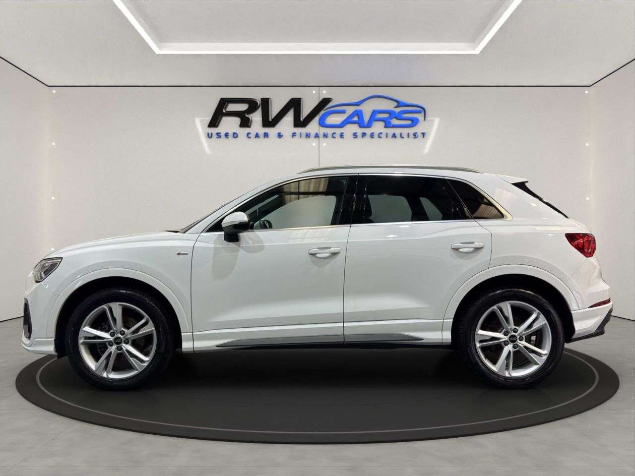 A 2023 AUDI Q3 1.5 TFSI CoD 35 S line SUV 5dr Petrol S Tronic Euro 6 (s/s) (150 ps) A 2023 AUDI Q3 1.5 TFSI CoD 35 S line SUV 5dr Petrol S Tronic Euro 6 (s/s) (150 ps)