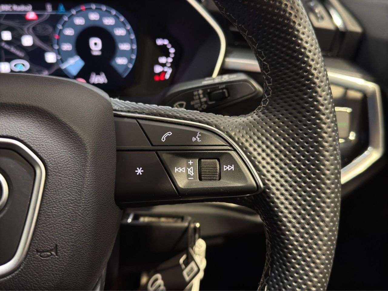 2023 AUDI Q3 2023 AUDI Q3