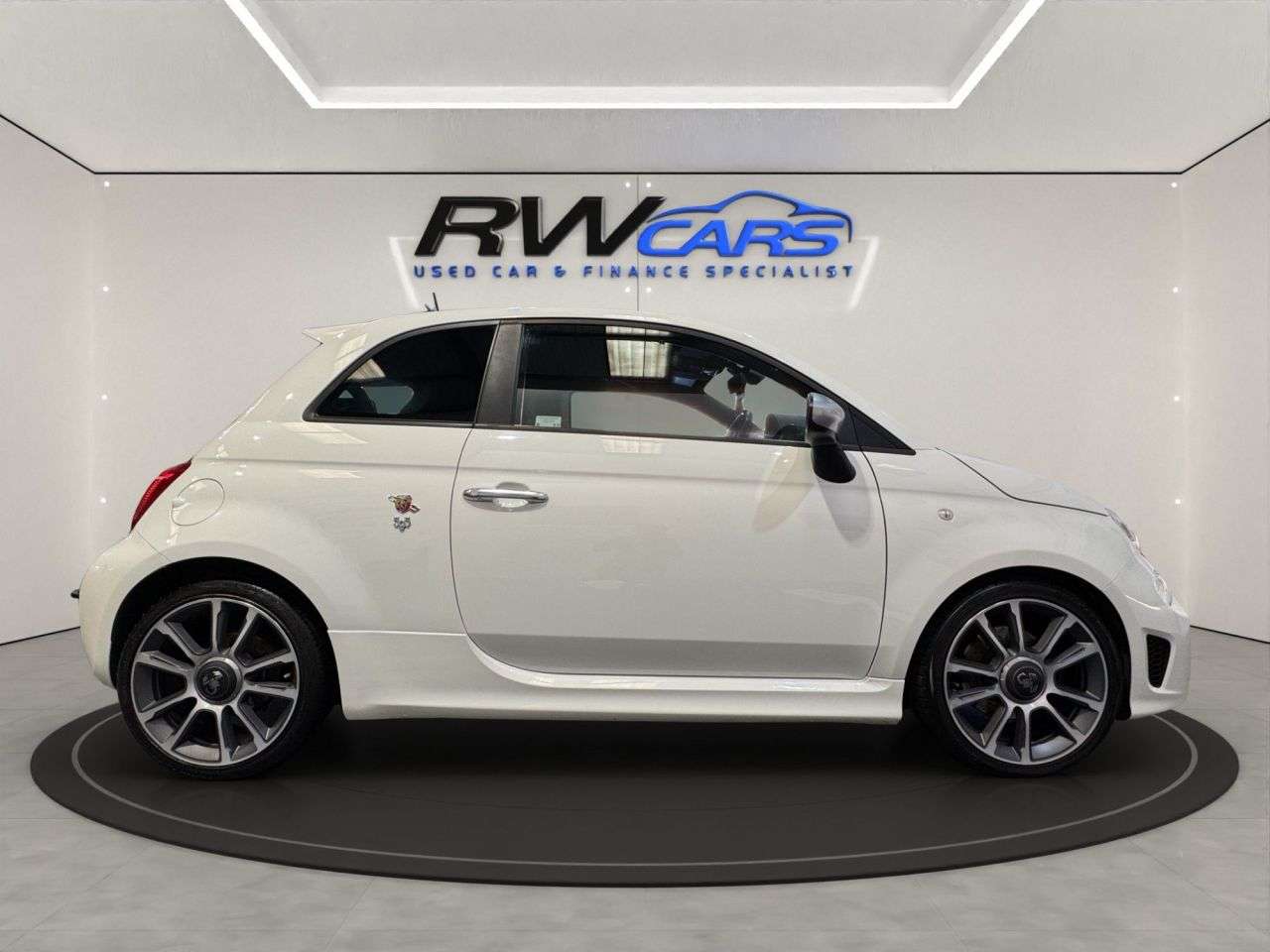 2019 ABARTH 595 2019 ABARTH 595