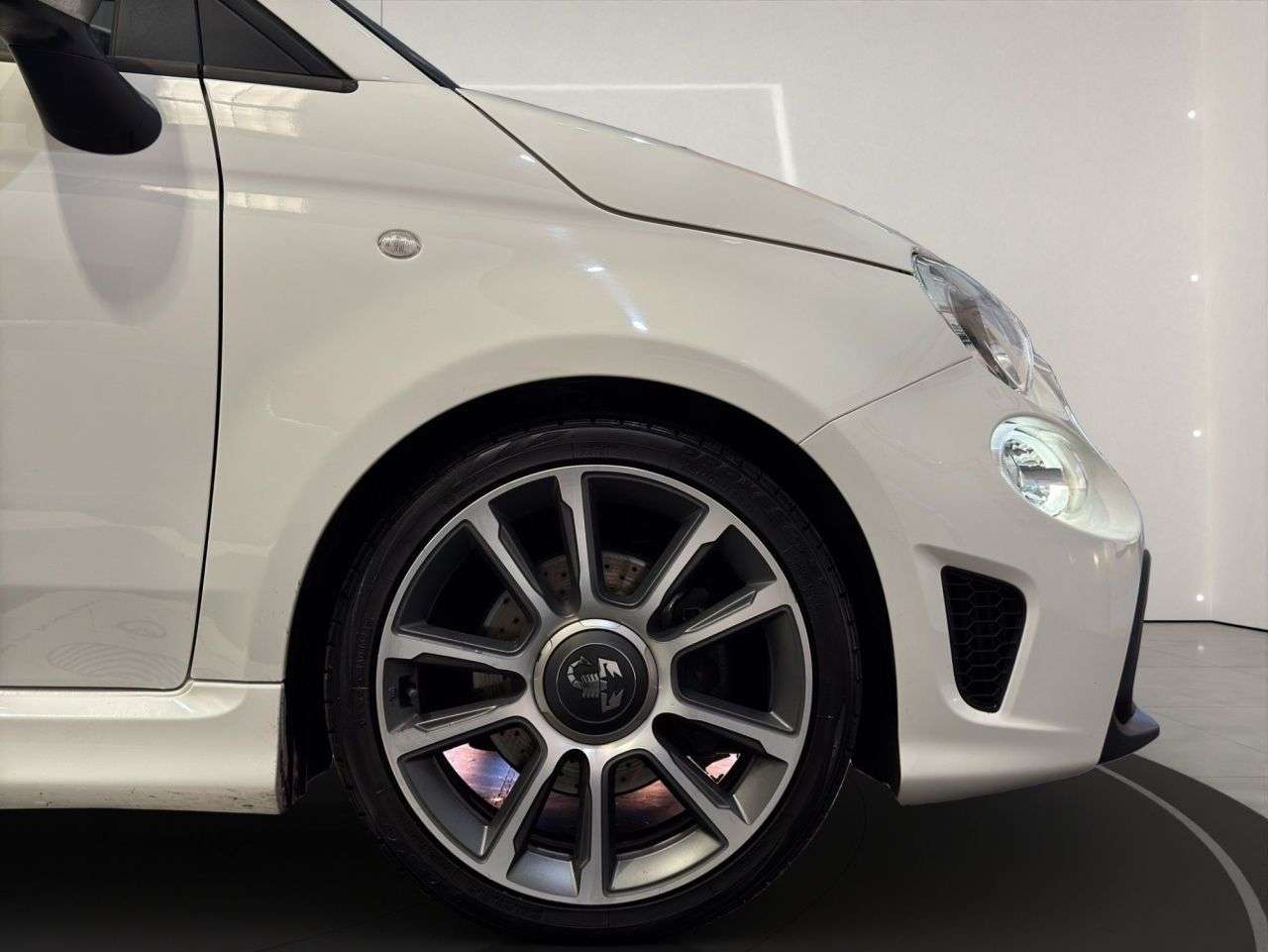 2019 ABARTH 595 2019 ABARTH 595