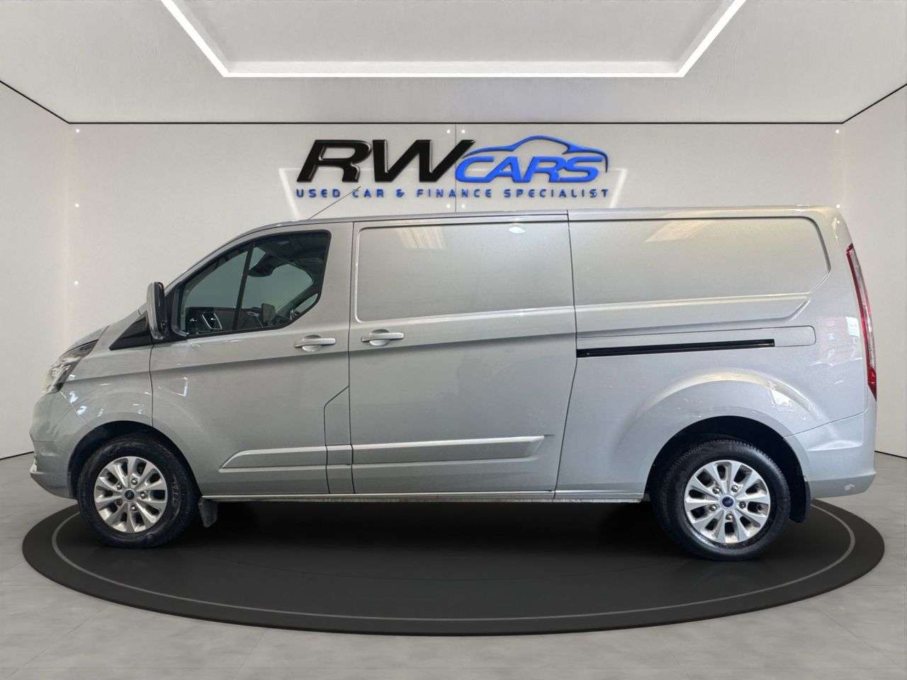 A 2021 FORD TRANSIT CUSTOM 2.0 300 EcoBlue Limited Panel Van 5dr Diesel Manual L2 H1 Euro 6 (s/s) (130 A 2021 FORD TRANSIT CUSTOM 2.0 300 EcoBlue Limited Panel Van 5dr Diesel Manual L2 H1 Euro 6 (s/s) (130