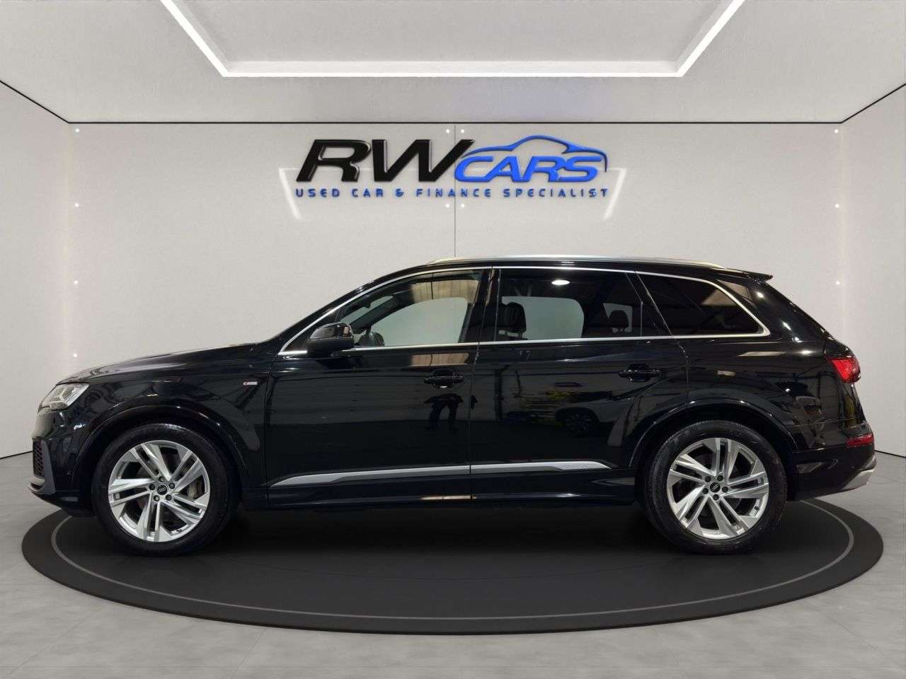 A 2022 AUDI Q7 3.0 TFSI V6 55 S line SUV 5dr Petrol Tiptronic quattro Euro 6 (s/s) (340 ps A 2022 AUDI Q7 3.0 TFSI V6 55 S line SUV 5dr Petrol Tiptronic quattro Euro 6 (s/s) (340 ps
