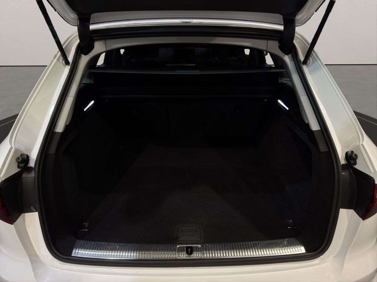 2023 AUDI A4 AVANT 2023 AUDI A4 AVANT