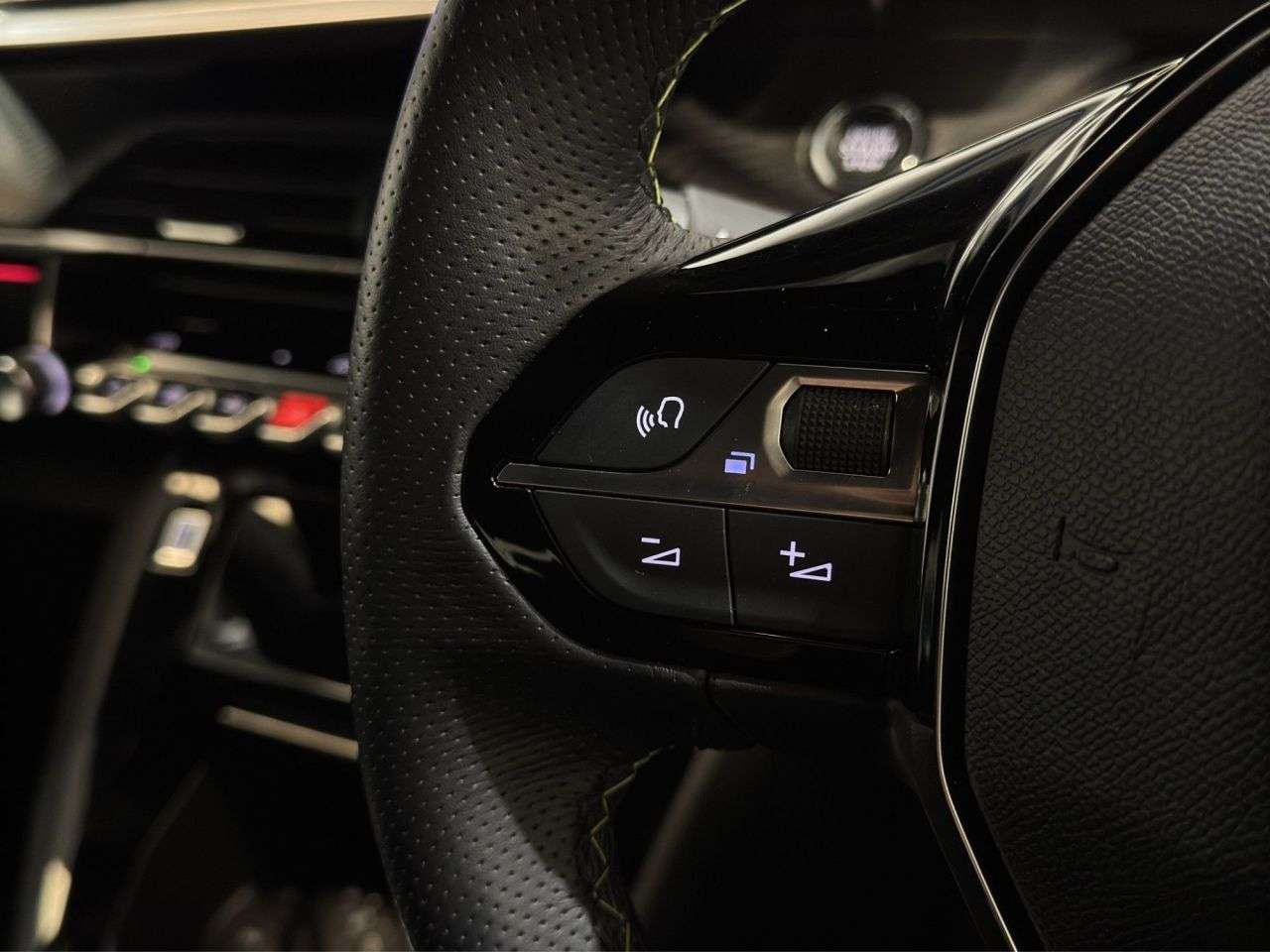 2024 PEUGEOT 208 2024 PEUGEOT 208