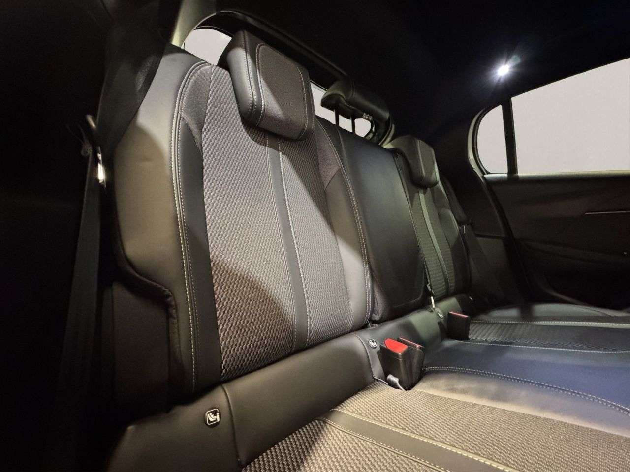 2024 PEUGEOT 208 2024 PEUGEOT 208