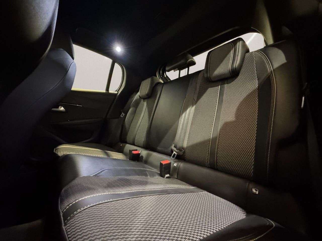 2024 PEUGEOT 208 2024 PEUGEOT 208