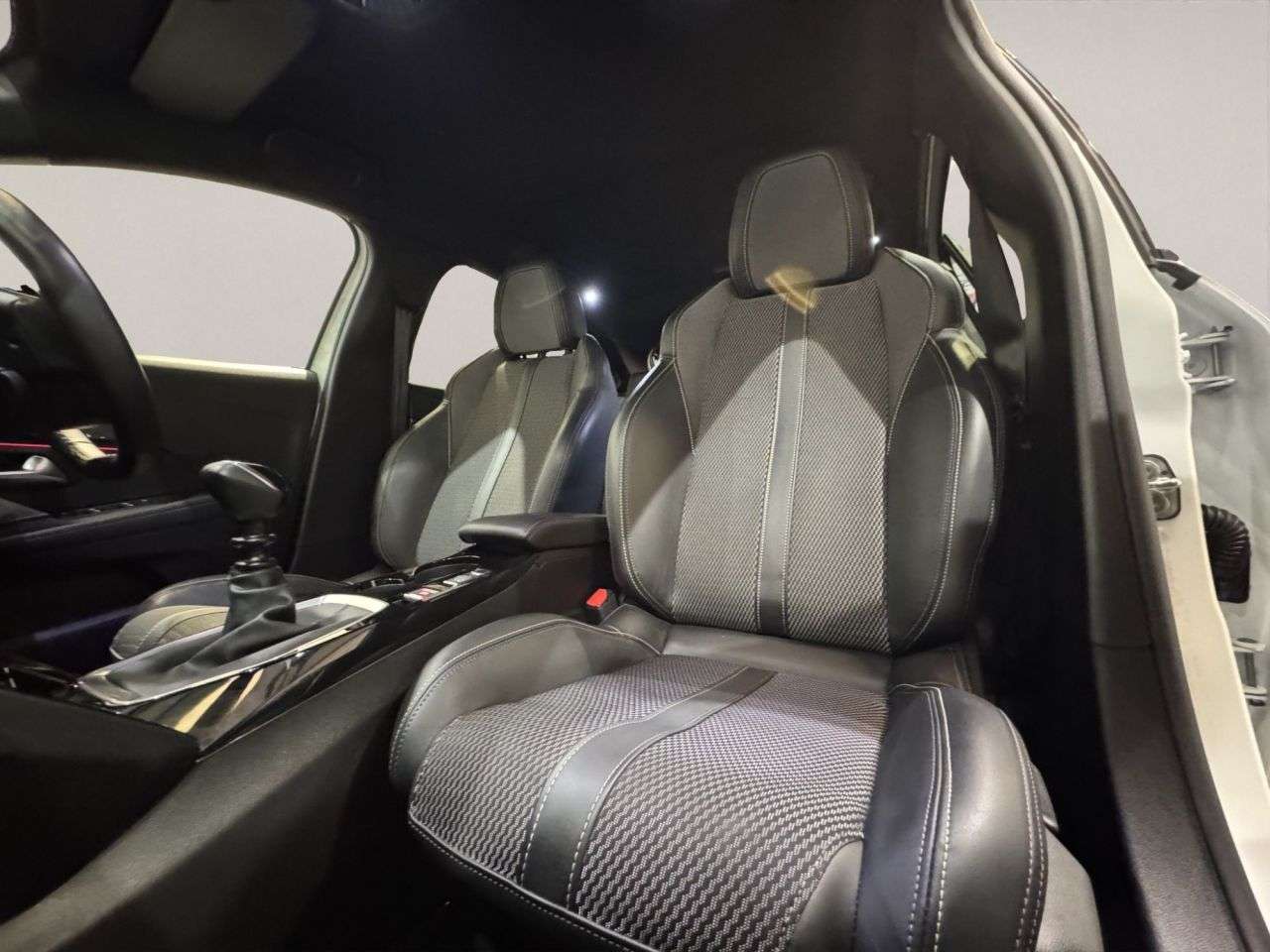 2024 PEUGEOT 208 2024 PEUGEOT 208