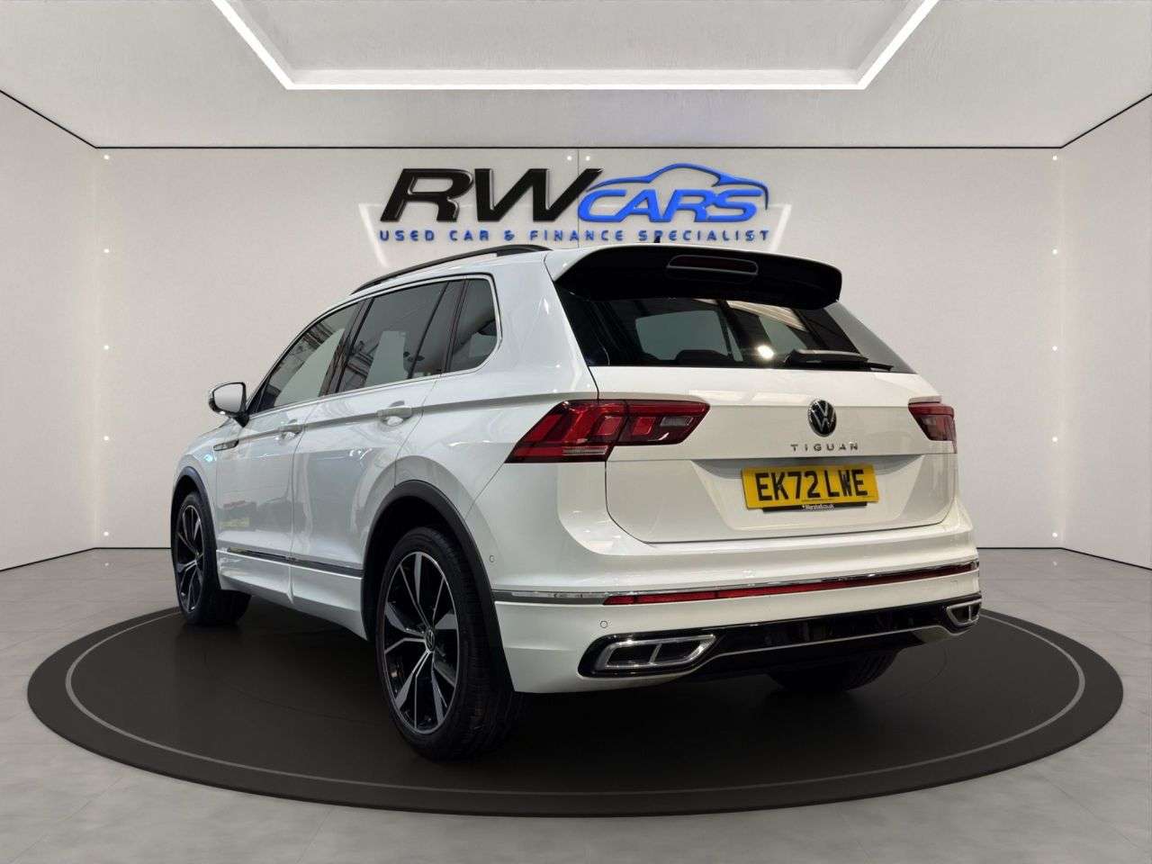 A 2022 VOLKSWAGEN TIGUAN 1.5 TSI R-Line SUV 5dr Petrol DSG Euro 6 (s/s) (150 ps) A 2022 VOLKSWAGEN TIGUAN 1.5 TSI R-Line SUV 5dr Petrol DSG Euro 6 (s/s) (150 ps)