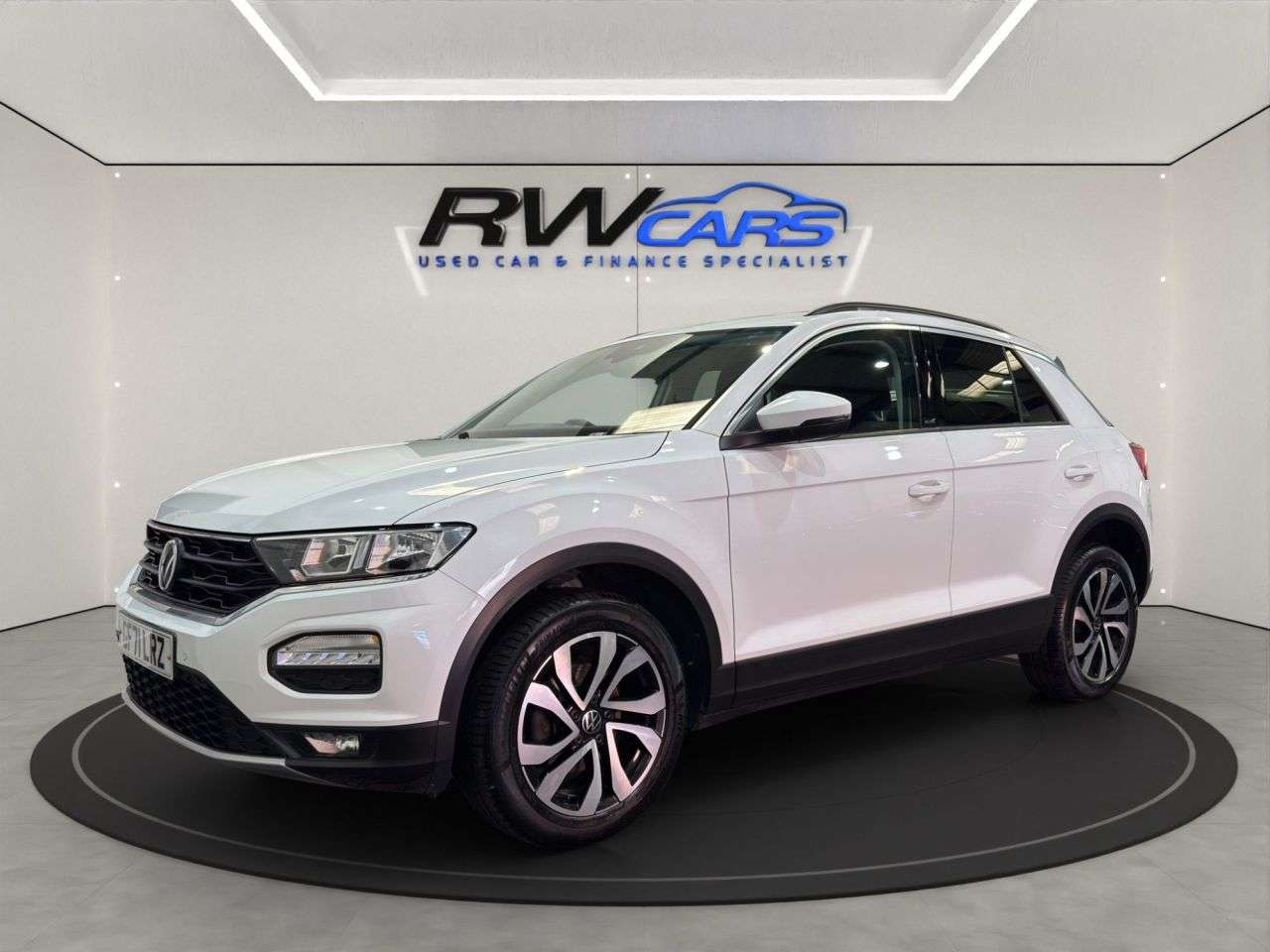 A 2021 VOLKSWAGEN T-ROC 1.5 TSI EVO Active SUV 5dr Petrol DSG Euro 6 (s/s) (150 ps) A 2021 VOLKSWAGEN T-ROC 1.5 TSI EVO Active SUV 5dr Petrol DSG Euro 6 (s/s) (150 ps)
