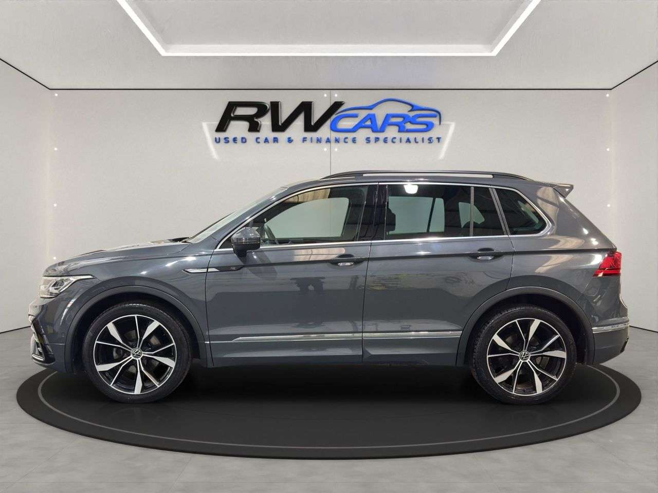 A 2023 VOLKSWAGEN TIGUAN 1.5 TSI R-Line SUV 5dr Petrol DSG Euro 6 (s/s) (150 ps) A 2023 VOLKSWAGEN TIGUAN 1.5 TSI R-Line SUV 5dr Petrol DSG Euro 6 (s/s) (150 ps)