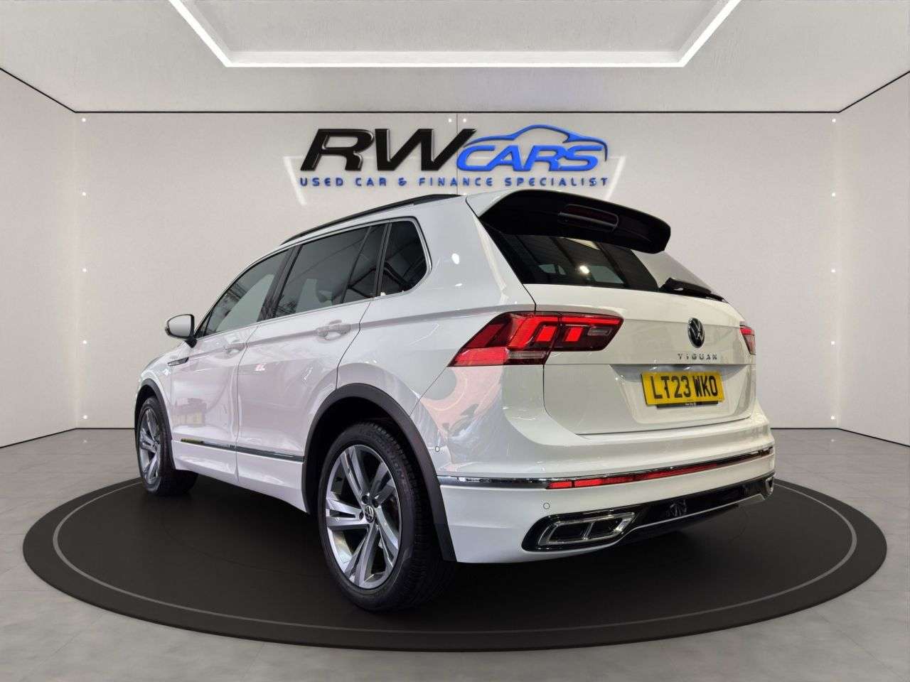 A 2023 VOLKSWAGEN TIGUAN 1.5 TSI R-Line Edition SUV 5dr Petrol DSG Euro 6 (s/s) (150 ps) A 2023 VOLKSWAGEN TIGUAN 1.5 TSI R-Line Edition SUV 5dr Petrol DSG Euro 6 (s/s) (150 ps)