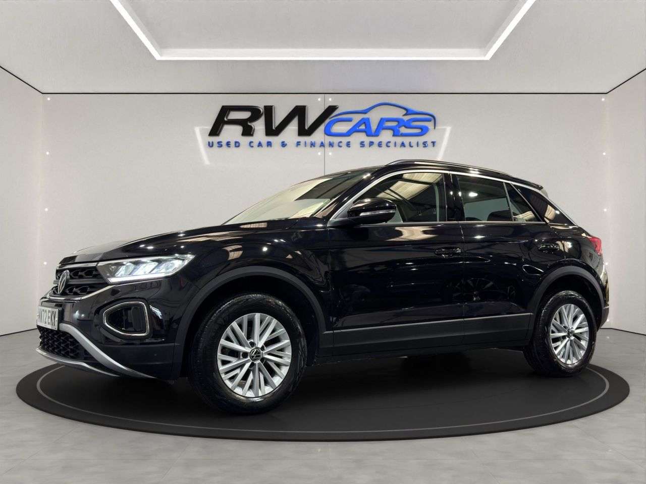 A 2022 VOLKSWAGEN T-ROC 1.5 TSI Life SUV 5dr Petrol DSG Euro 6 (s/s) (150 ps) A 2022 VOLKSWAGEN T-ROC 1.5 TSI Life SUV 5dr Petrol DSG Euro 6 (s/s) (150 ps)