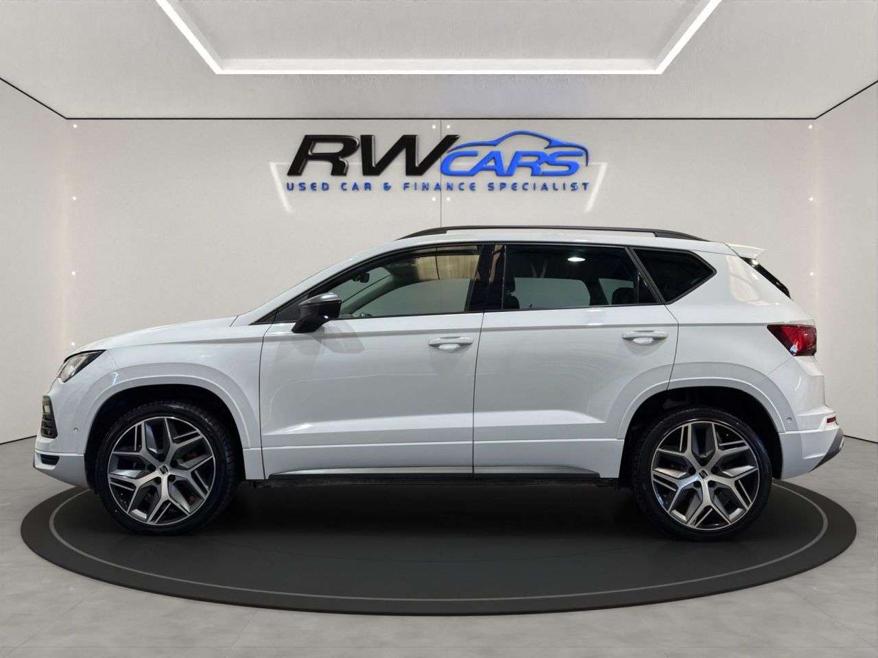 A 2024 SEAT ATECA 1.5 TSI EVO FR Sport SUV 5dr Petrol DSG Euro 6 (s/s) (150 ps) A 2024 SEAT ATECA 1.5 TSI EVO FR Sport SUV 5dr Petrol DSG Euro 6 (s/s) (150 ps)